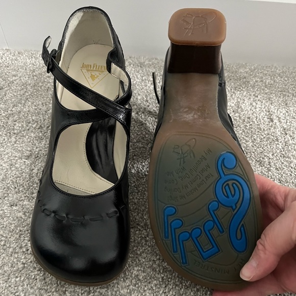 Fluevog Operetta Malibran, Size 9, Black, Criss-crossed Marry Jane heel. - Picture 5 of 7